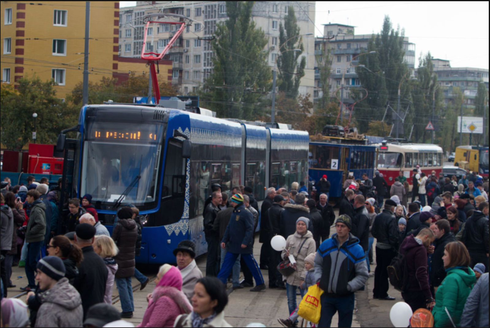 Кличко привіз до Києва трамвай з WI-FI та кондиціонером (ФОТО) - фото 1