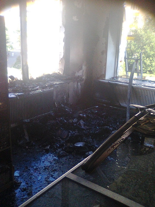 У Лисичанську сгорів торговий центр (ФОТО) - фото 2