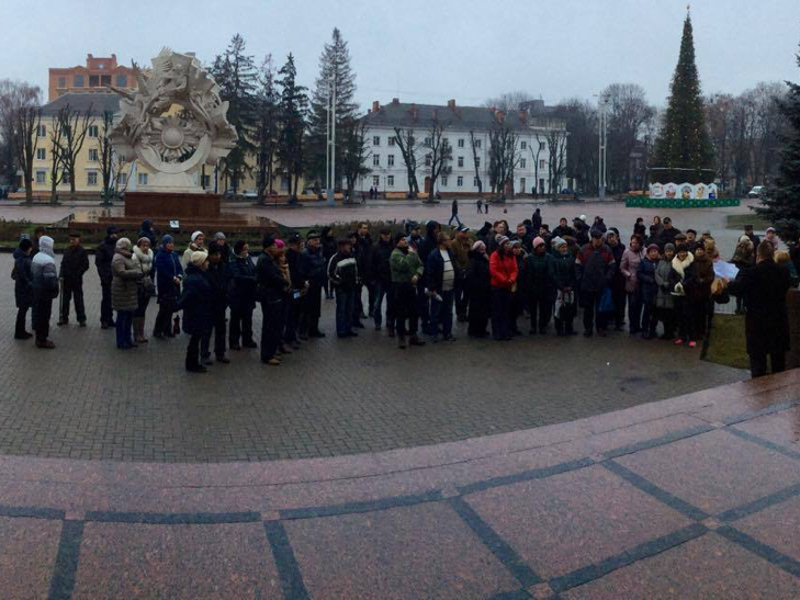 У Хмельницькому на Майдані підприємці пікетують ОДА - фото 4