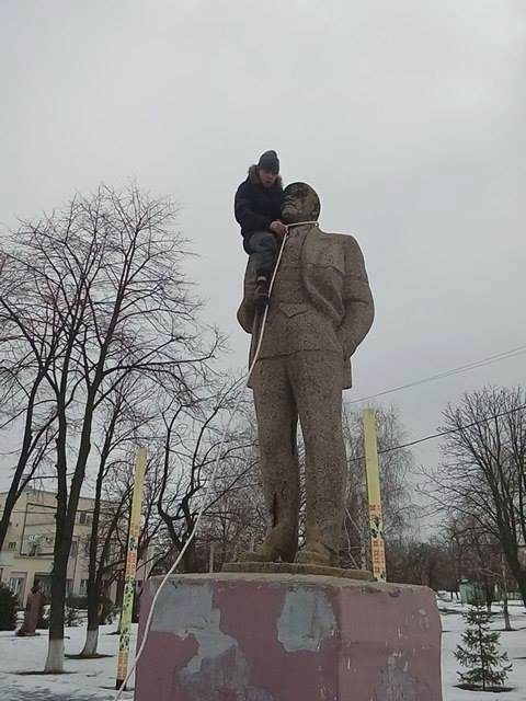 Харківщина позбавилася ще одного Леніна  - фото 1
