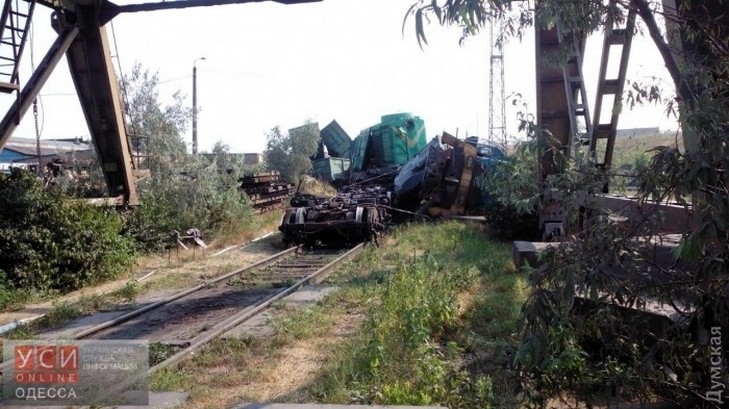 В рибпорту Іллічівська зіткнулися два потяги. Є постраждалі - фото 1