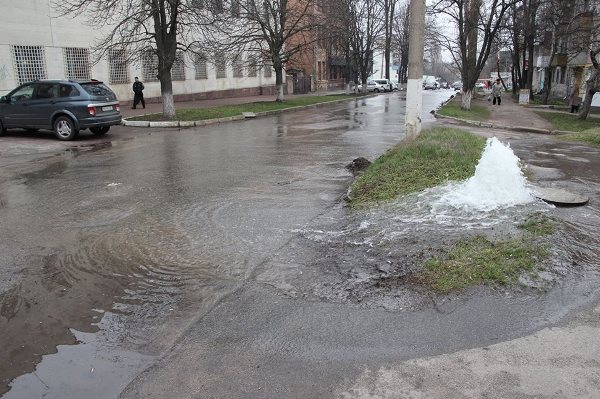 У Кіровограді на вулиці з’явився фонтан - фото 2