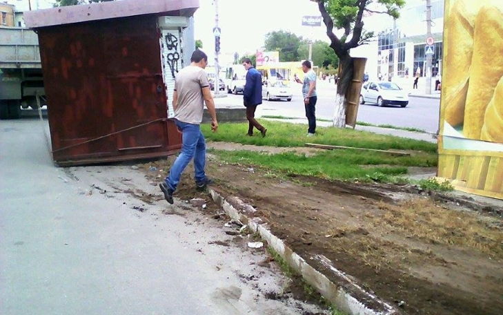 У Кіровограді демонтували ще один МАФ - фото 1