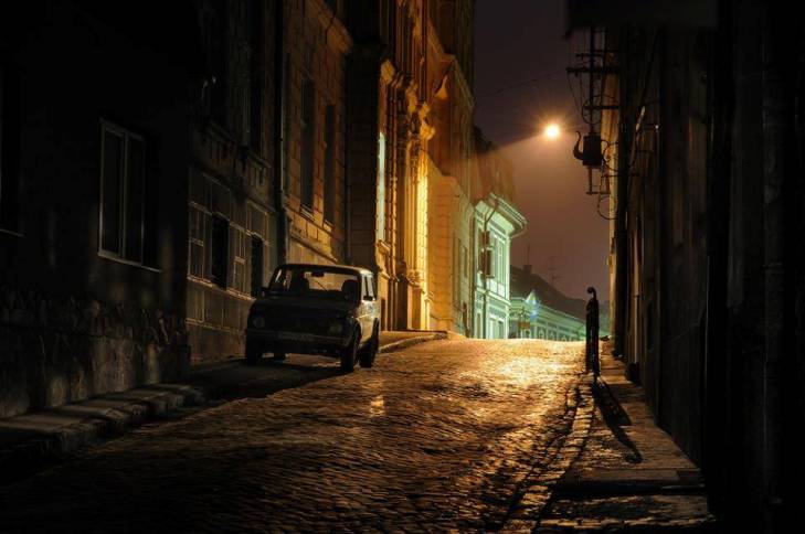 Як тепло та затишно виглядає нічний Ужгород - фото 5
