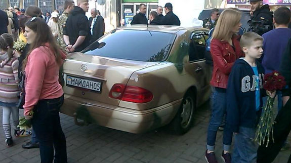 На мітинг в центр столиці приїхали тітушки, які лупцювали киян біля озера Качине - фото 2