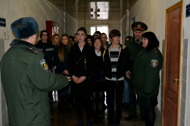 Студентам кіровоградського коледжу подарували на свято екскурсію в тюрму - фото 2