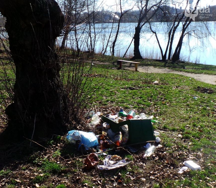 У Донецьку так і не дочекалися парку "Студентський": зелену зону закидали сміттям (ФОТО) - фото 1