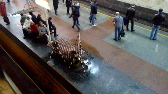 У Києві затоплює станцію метро  - фото 1