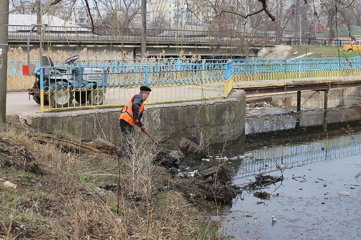 В Олександрії чистять річку, яку потужно загидили містяни - фото 3