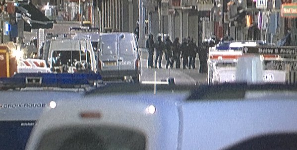 АТО в передмісті Парижа завершена, знищений останній терорист - фото 7
