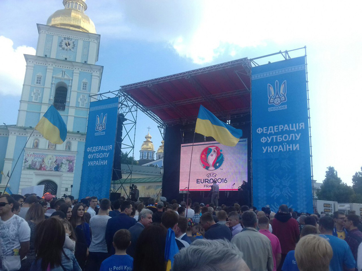 Як у Києві готуються проводжати збірну України на Євро-2016 - фото 1