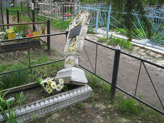На Харківщині п’яний чоловік розніс вісім могил  - фото 1