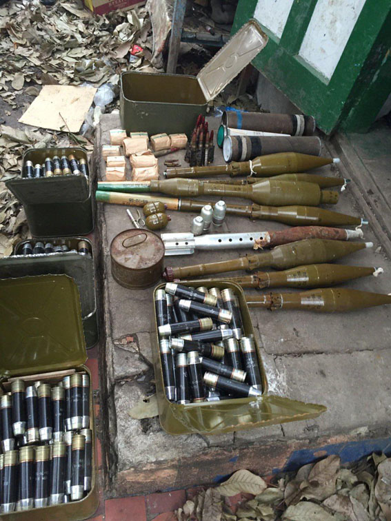 Мешканець Мар'їнки зберігав у будинку гранати, боєприпаси та патрони: фото - фото 2