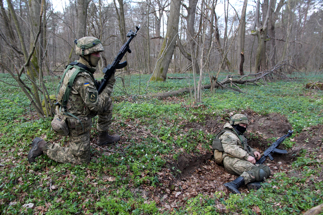 Як українські десантники вчаться під керівництвом іноземних інструкторів (ФОТО) - фото 2