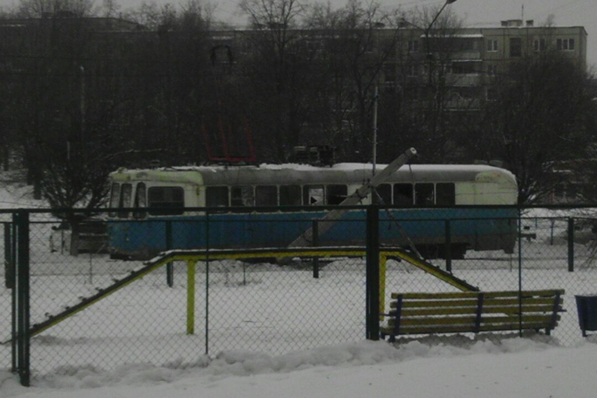 У Харкові трамвай зніс стовп  - фото 2
