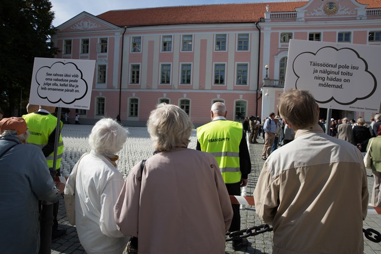 Естонські фермери влаштували акцію протесту через кризу - фото 2