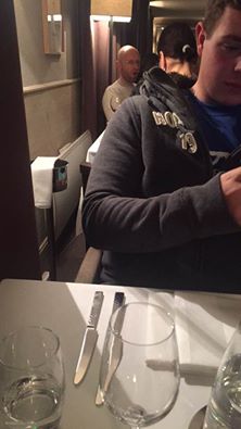 У Франції в ресторані помітили чоловіка, схожого на Яценюка (ФОТО) - фото 1