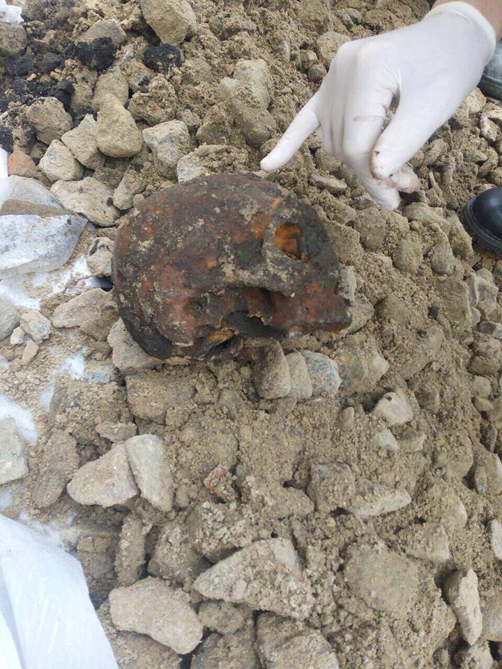 На Чернігівщині у сквері Хмельницького знайшли людський череп - фото 1
