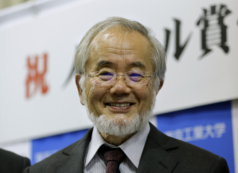 "Самопоїдання клітин": Хто такий японець Осумі, який Нобелівську премію отримав - фото 1