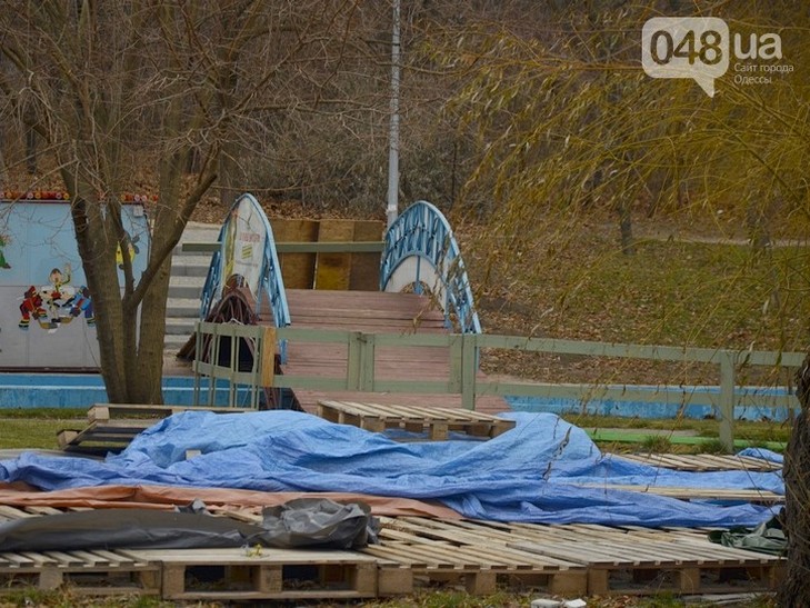 Одеські підприємці "захопили" острів у парку (ФОТО) - фото 1