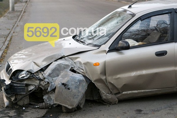 У Кам'янському водій автівки вбив пасажирку об стовп  - фото 2
