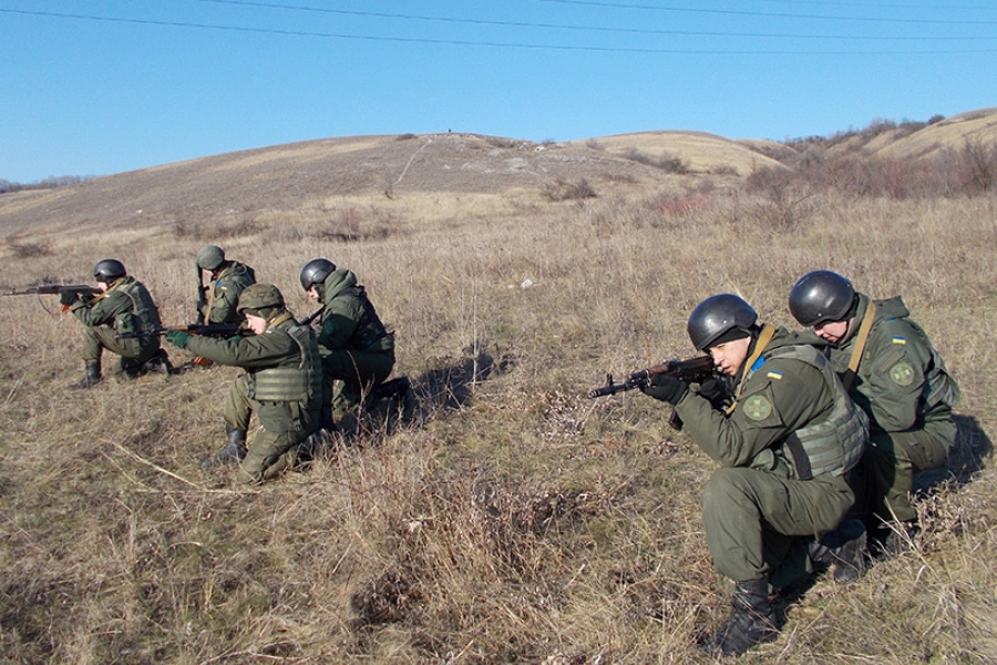 Харківські гвардійці постріляли у зоні АТО (ФОТО)  - фото 6