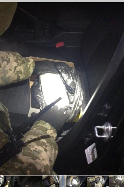 На Харківщині затримали водія під наркотиками та з запасами "трави" (ФОТО)  - фото 1