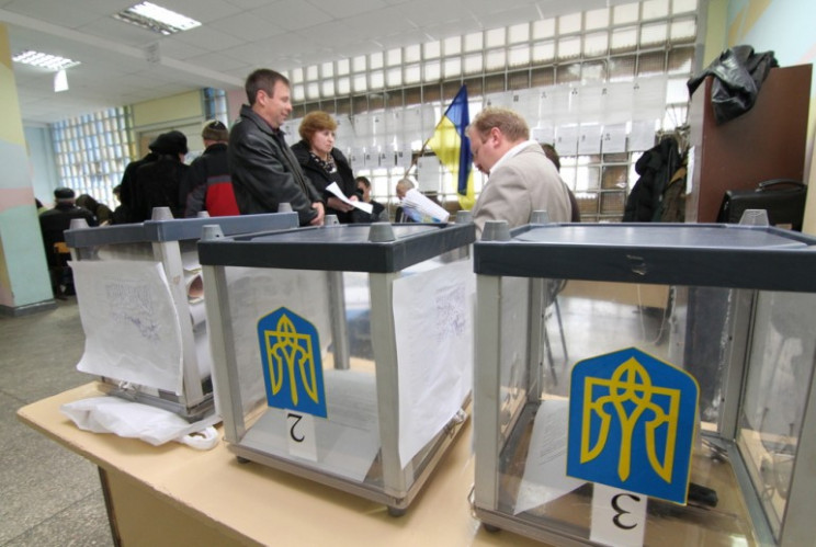 Выборы на округе Кучера: На депутатское…
