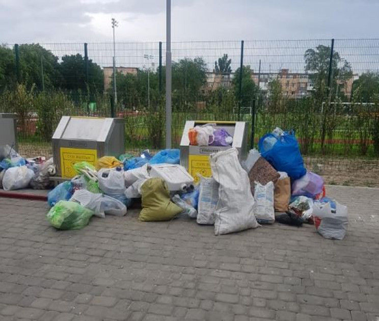 Вінничан, які викидають будівельні відхо…