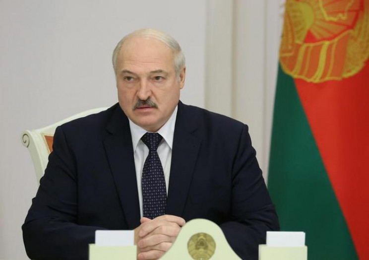 Лукашенко зібрав термінову нараду з вищи…