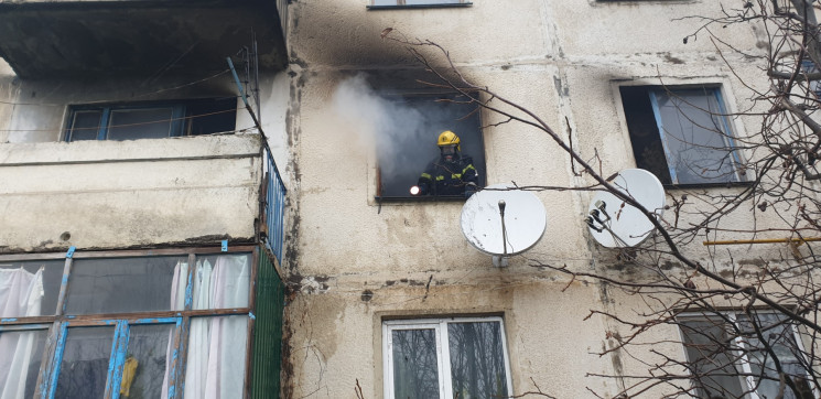 На Херсонщині під час пожежі у багатопов…