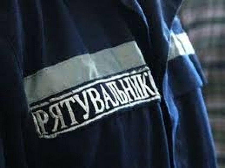 У Славуті пенсіонера рятували з замкнено…