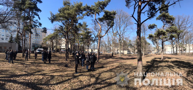 В Харькове возле городской больницы нашл…