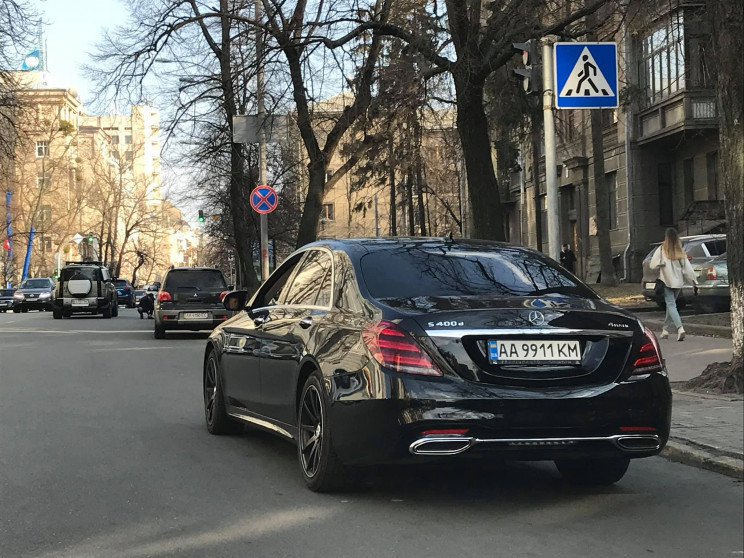 У Києві нардеп Тищенко припаркувався з п…