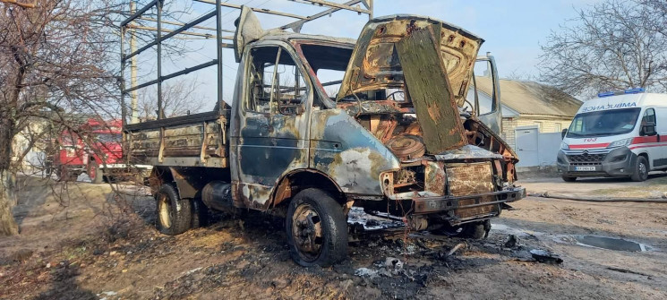 У Харкові біля приватного сектору згоріл…