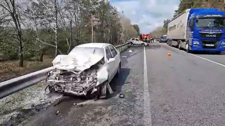 На трасі Київ–Чоп вибухнув автомобіль: Є…