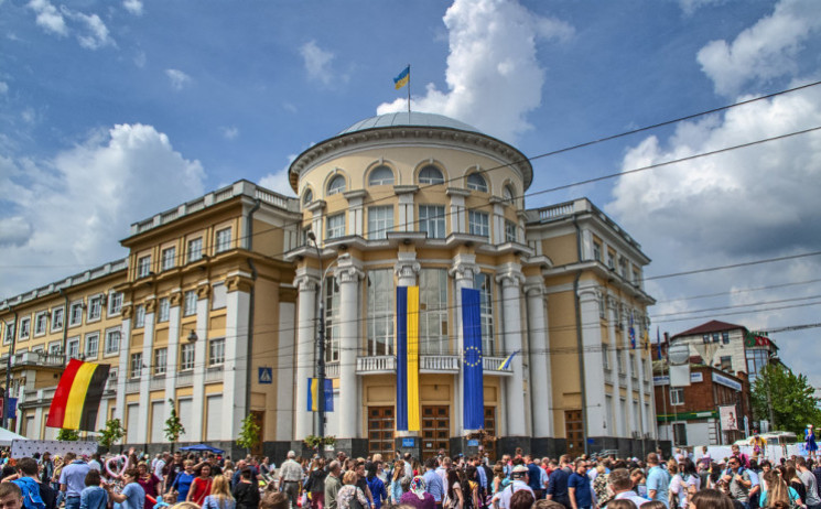 Святкування Дня Європи скасовується у Ві…