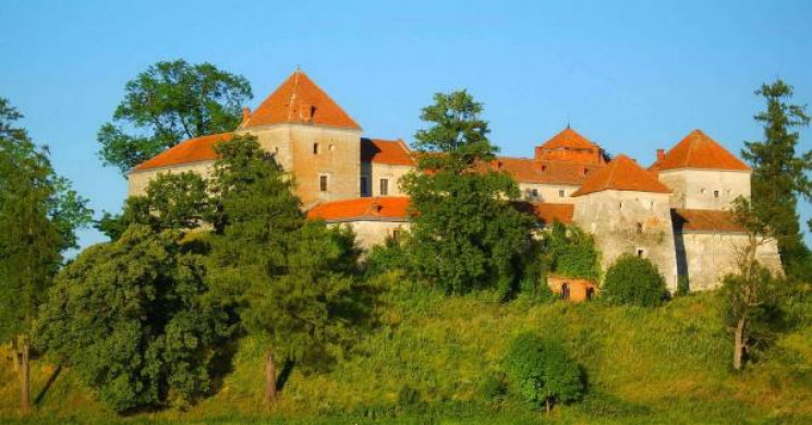 У Свірзький замок знову водять екскурсії…