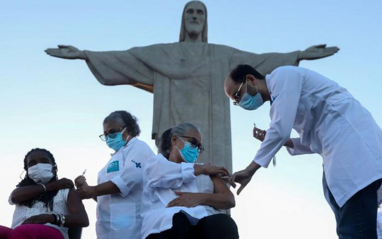 У Бразилії лютує новий штам коронавірусу…