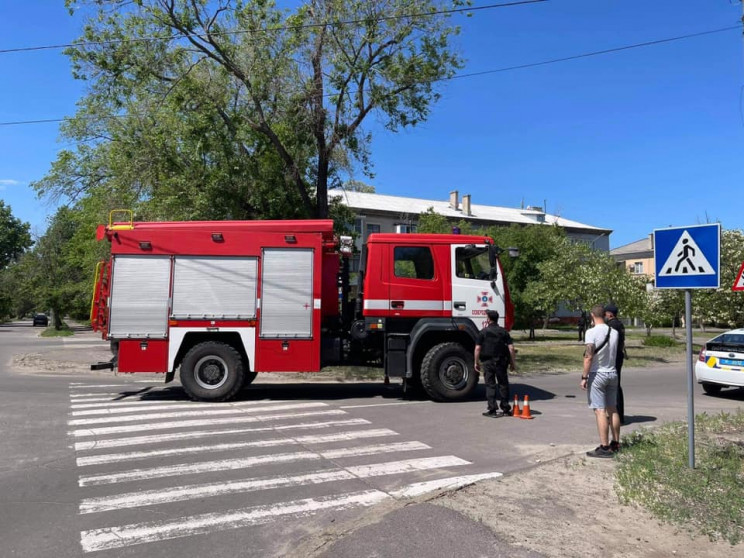 На Луганщині шукають вибухівку в двох ви…