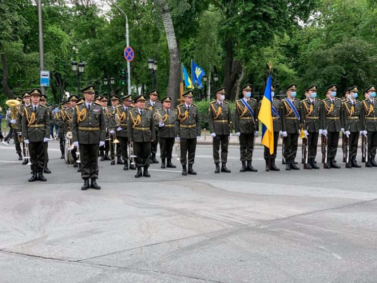 У Києві попрощались з екс-главою Служби…