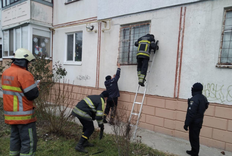 У Хмельницькому для літньої жінки пастко…