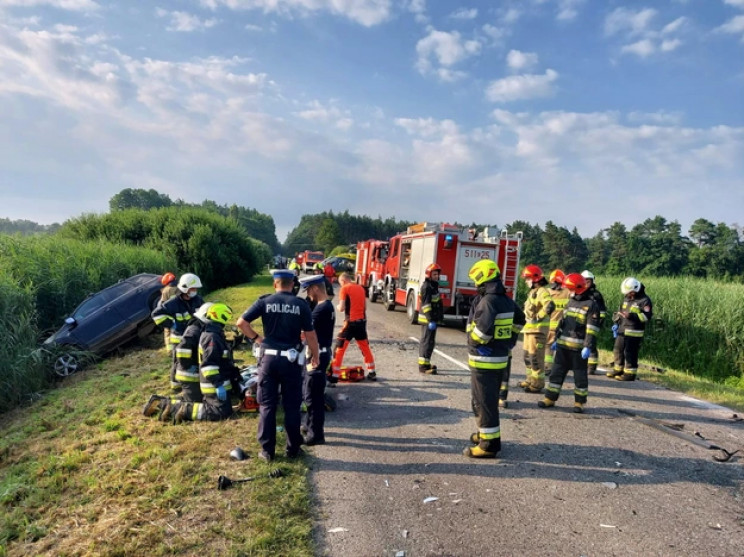 П'яна водійка авто врізалася в автобус:…