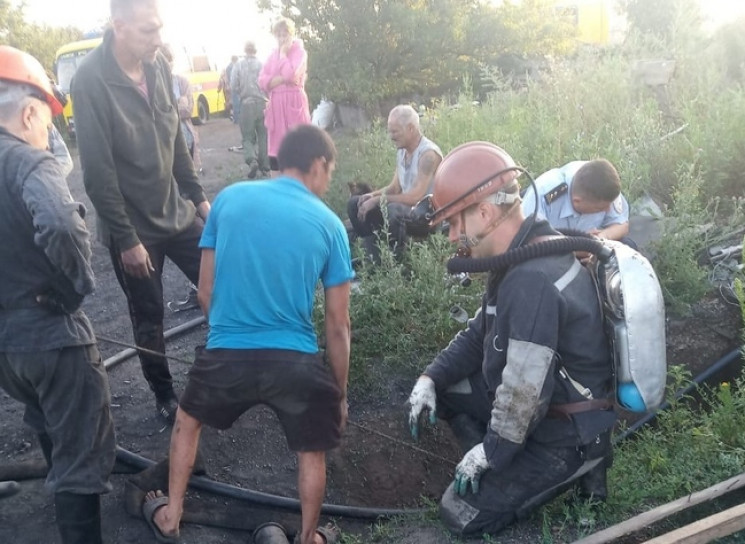 В "ЛНР" у "копанці" задихнулися двоє бра…