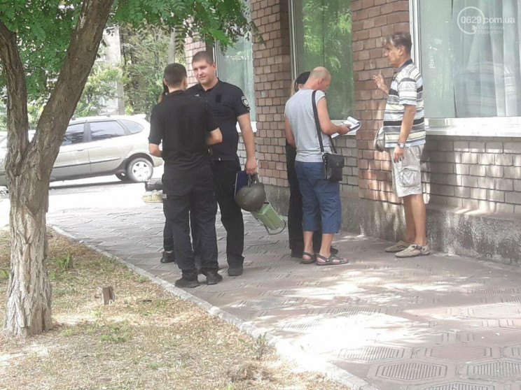 В Маріуполі чоловік під своїм авто випад…