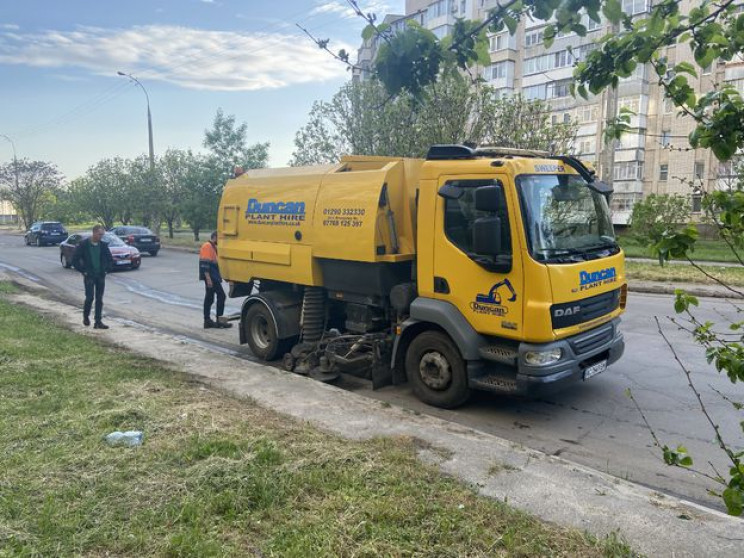 Техніку для прибирання вулиць Херсону ор…