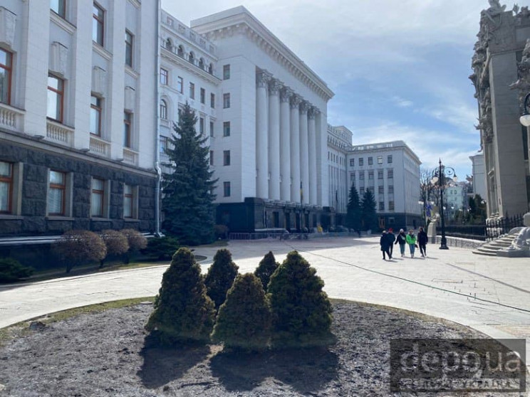 Зустріч Зеленського з Байденом знову пер…