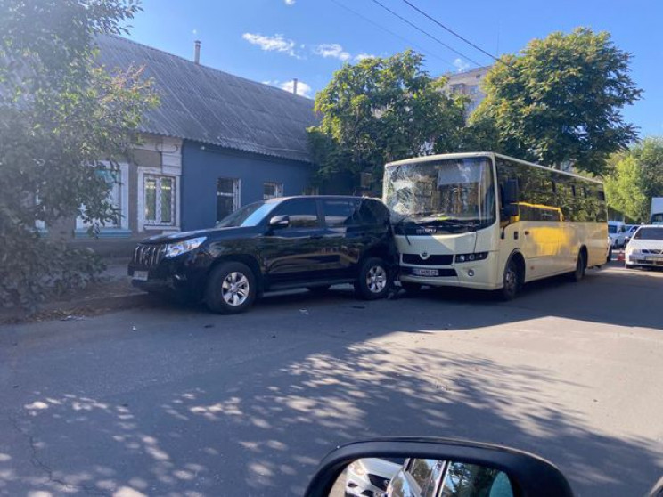 Винен водій автобуса: у поліції прокомен…