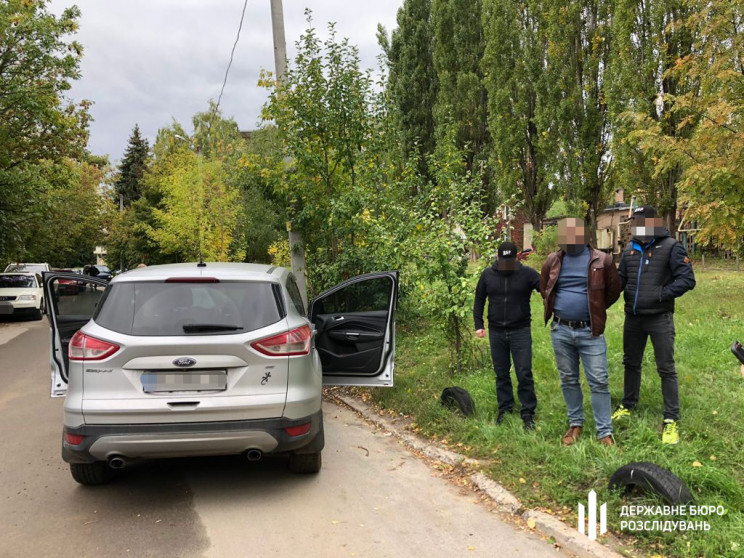 ДБР затримало двох харківських податківц…