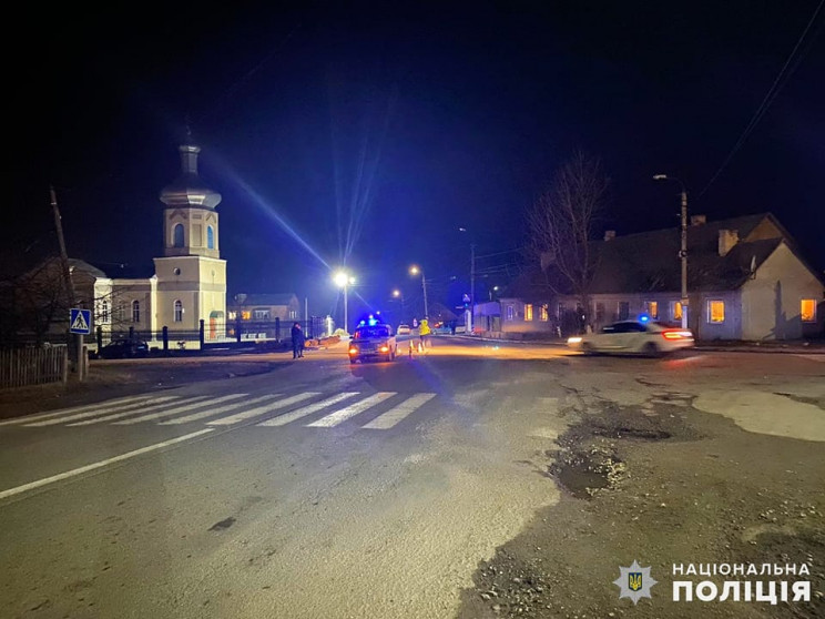 В Дунаївцях "ВАЗ" збив чоловіка, що пере…